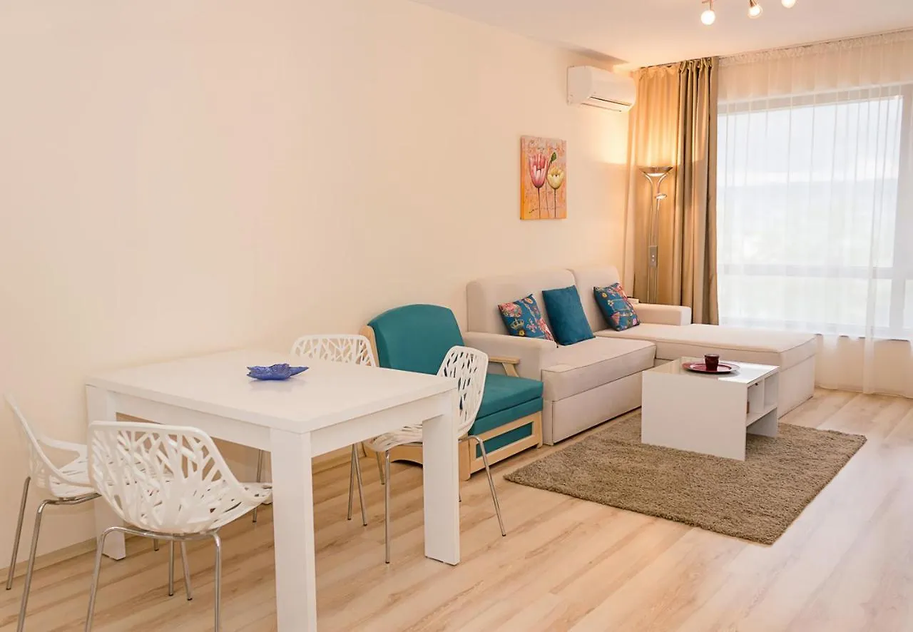 Coastal 1Bd Flat With Pool & Parking Apartment Varna Bulgaria