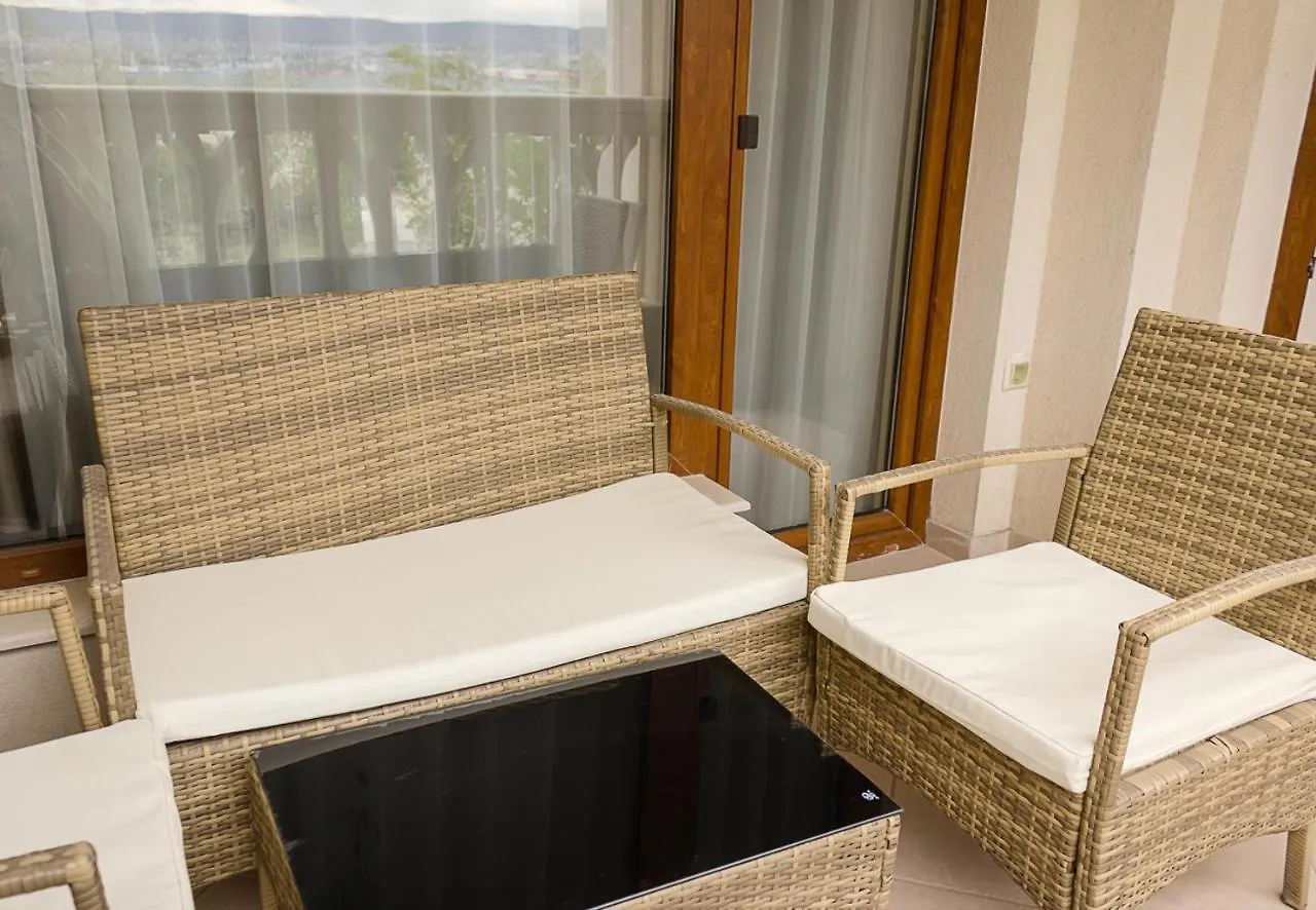 Coastal 1Bd Flat With Pool & Parking Apartment Varna Bulgaria